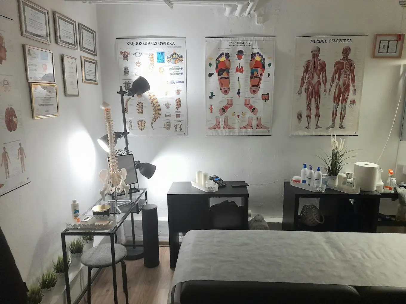 Wyposażenie gabinetu kręgarza i masażysty Warszawa